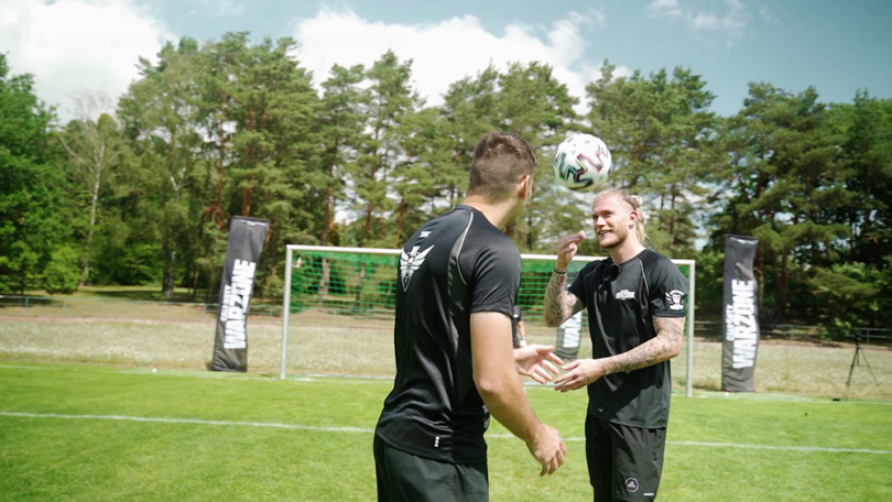 Call of Duty: Modern Warfare – Loris Karius und die freekickerz kämpfen in der Warzone!