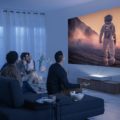 Heimkino in einer neuen Größenordnung: Samsung präsentiert den 4K-Ultra-Kurzdistanz-Projektor The Premiere