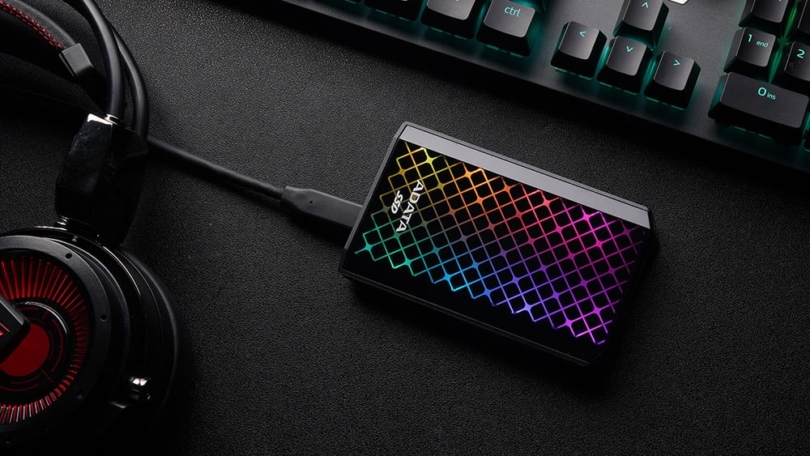 Adata präsentiert die externe SSD SE900G RGB