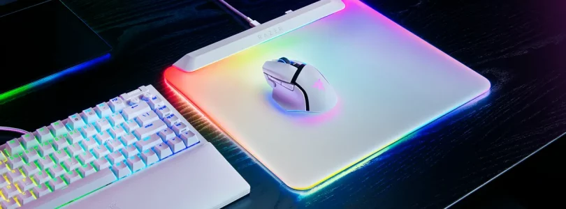 Razer: Firefly V2 Pro White