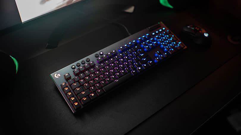 Logitech: G815