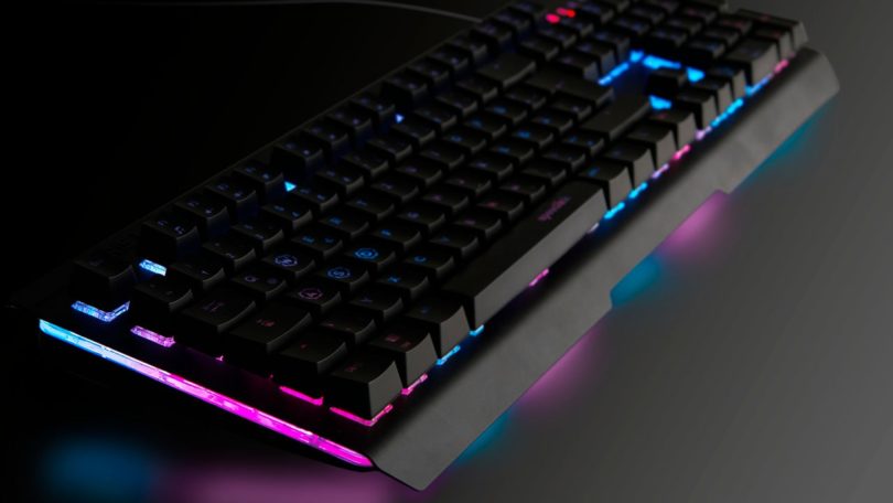 Mechanisierte Macht in Metall: Speedlink IZERIS – Gaming-Tastatur mit semi-mechanischen Tasten